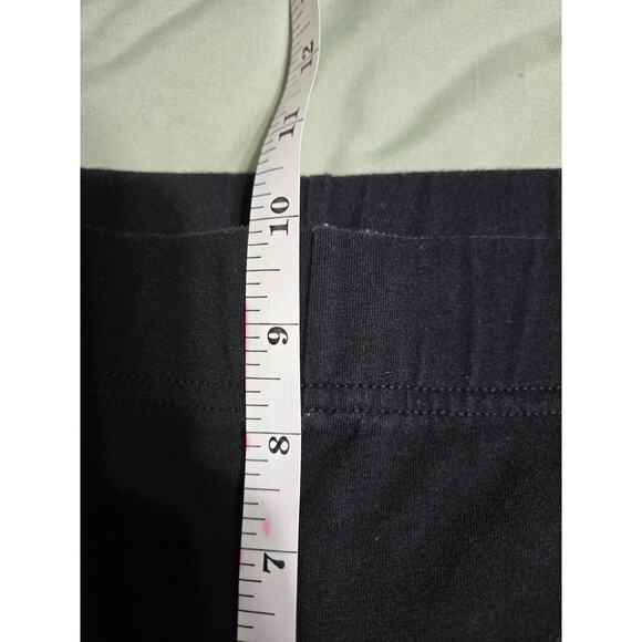 Old navy large women's black capris leggings - Picture 8 of 9